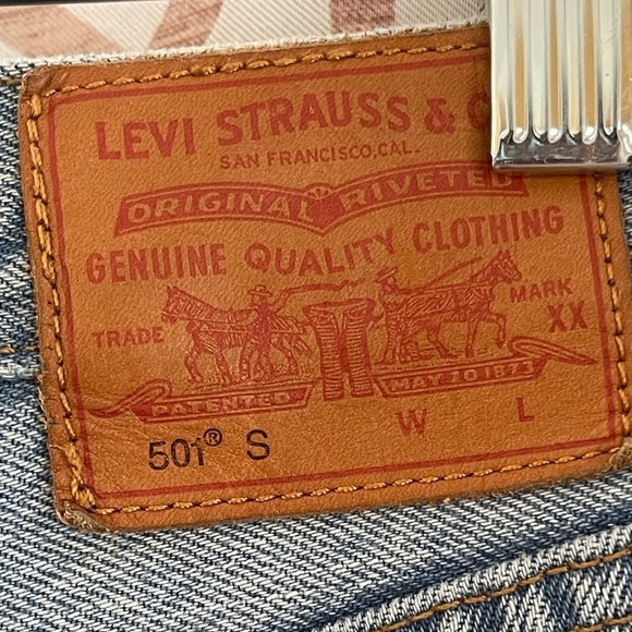 Womens Blue Levi’s  Distressed Jeans 501 - Picture 5 of 9